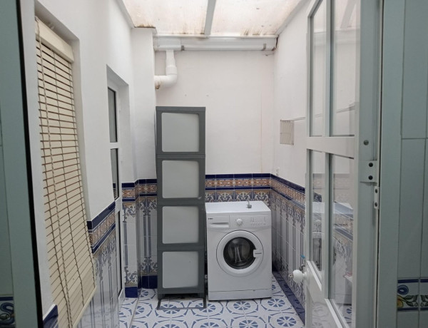 Alquiler de Piso en Puerta Carmona-Puerta Osario-Amador de los Ríos