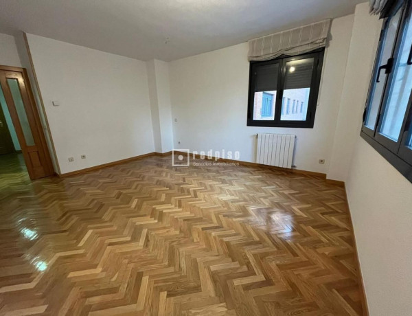 Piso en venta en calle de Miguel Ángel Asturias