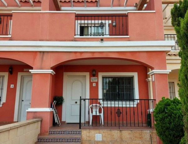 Chalet adosado en venta en calle Azafran