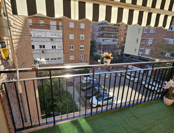 Alquiler de Piso en Urb. Viso, El Viso