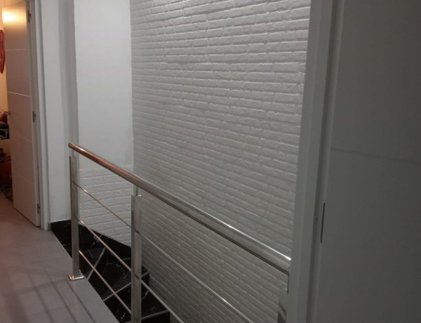 Casa o chalet independiente en venta en calle Antequera