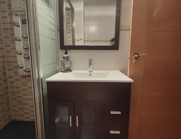 Piso en venta en avenida de las Naciones, 27