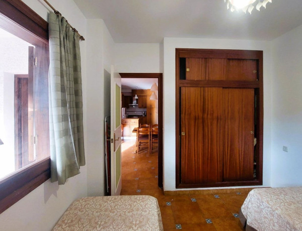 Chalet adosado en venta en calle el Poniente