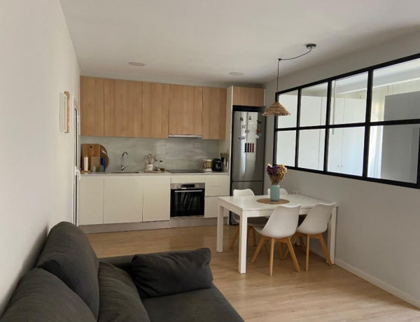 Piso en venta en calle Praga