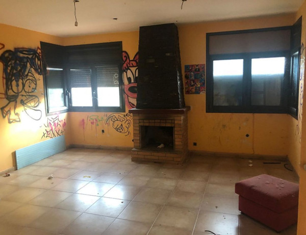 Casa o chalet independiente en venta en Emporda, 25