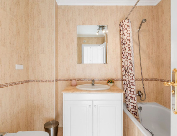 Ático en venta en calle Soria, 81