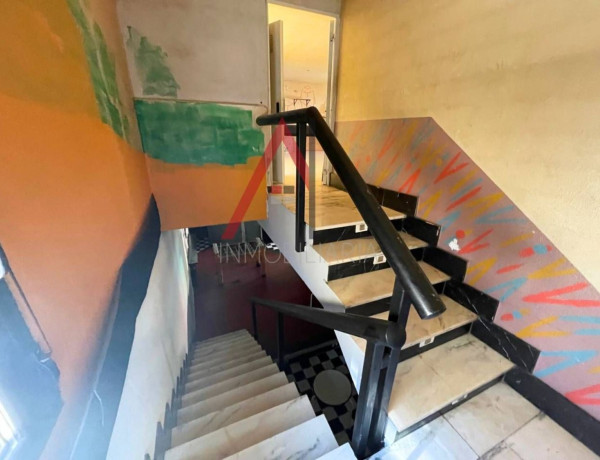 Local en venta en travesía Orceña, 8