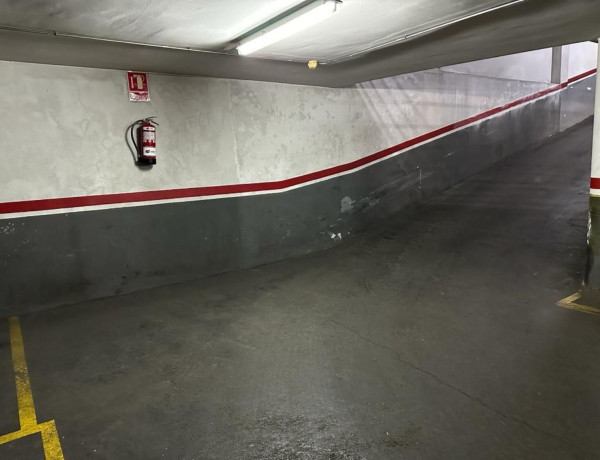 Garaje en venta en Jota