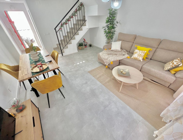 Edificio de uso mixto en venta en calle Jara