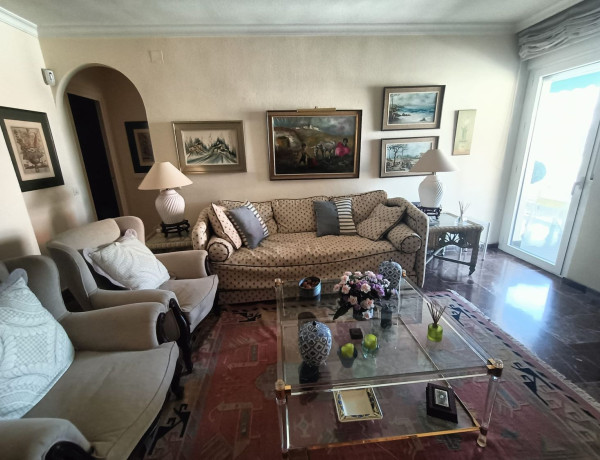 Piso en venta en calle Gregorio Marañón, 4