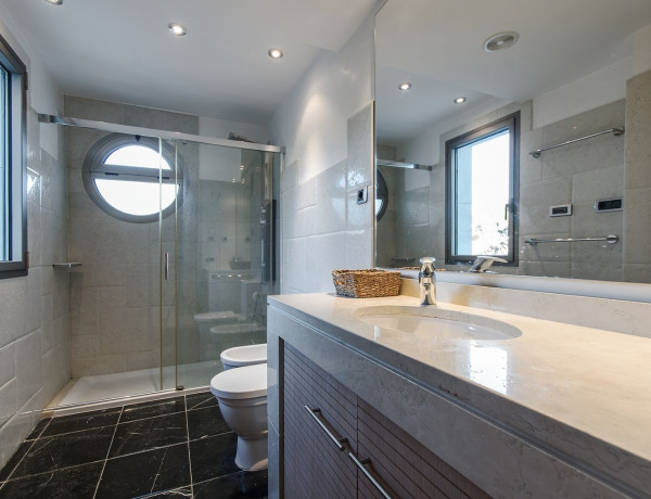 Alquiler de Piso en Lugar Urbanizacion el Capricho