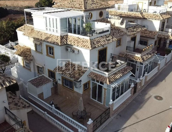 Chalet adosado en venta en calle Cuerda