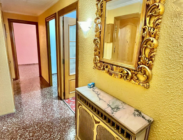 Piso en venta en calle Emilio Castelar