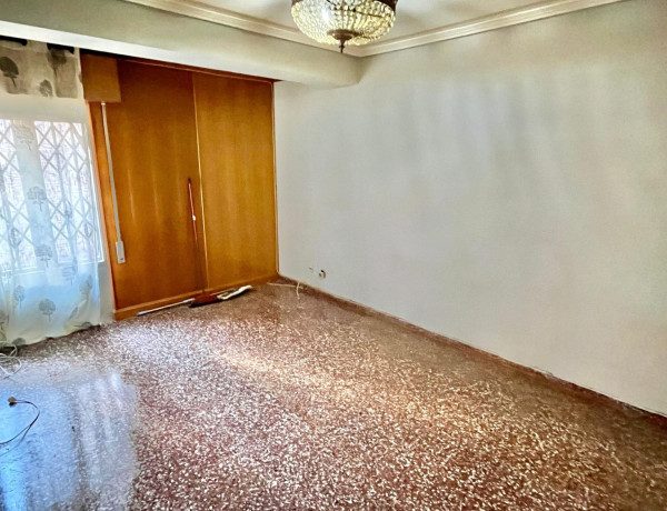 Piso en venta en calle Emilio Castelar