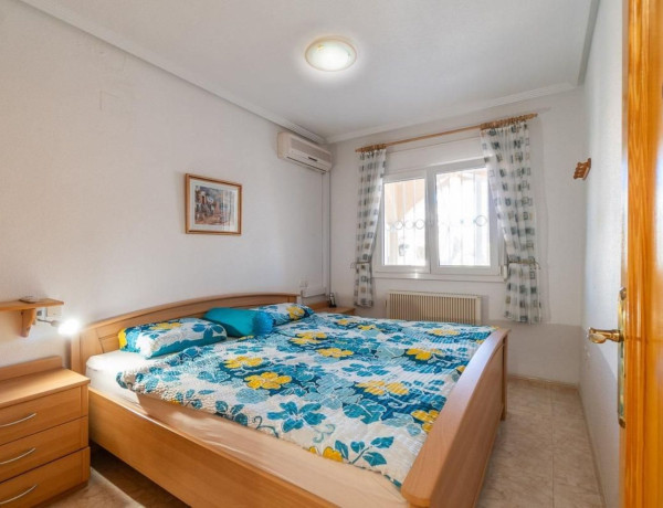 Chalet adosado en venta en calle Trepadora s/n