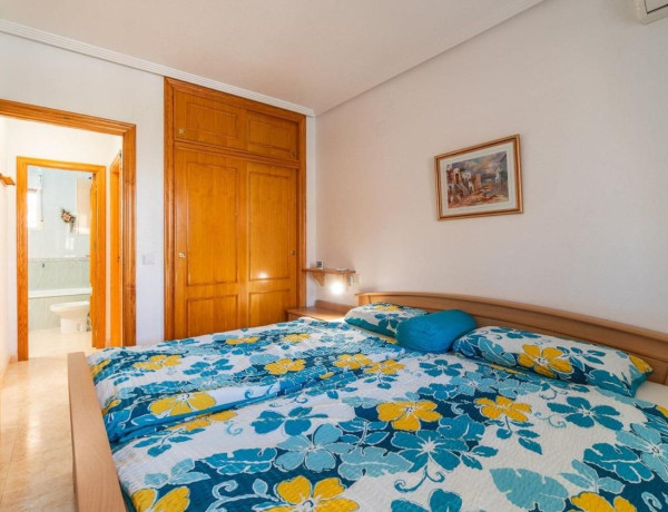 Chalet adosado en venta en calle Trepadora s/n