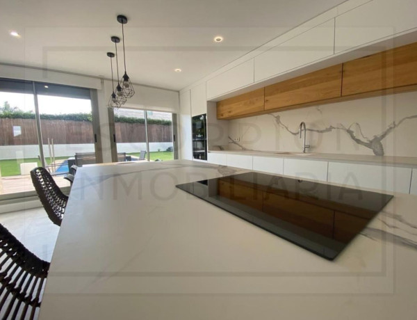 Alquiler de Casa o chalet independiente en Torre en Conill-Cumbres de San Antonio