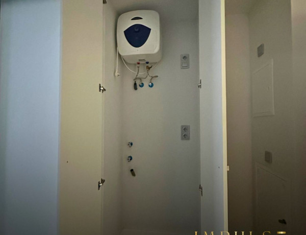 Piso en venta en La Naval, 145