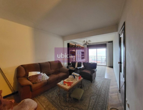 Piso en venta en Travesía de Vigo - San Xoán