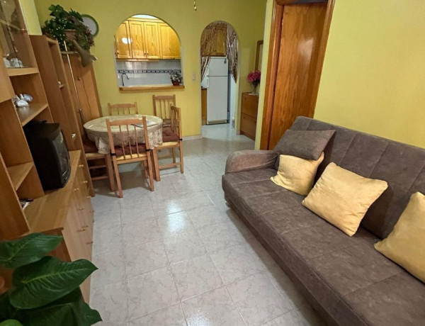 Piso en venta en calle Jacarilla, 4