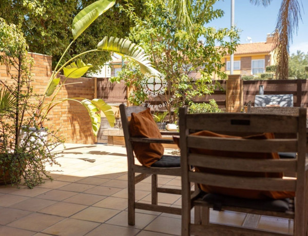 Chalet adosado en venta en calle Treviso