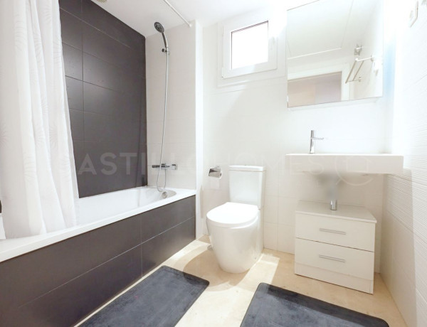 Piso en venta en calle Ciclón, 2