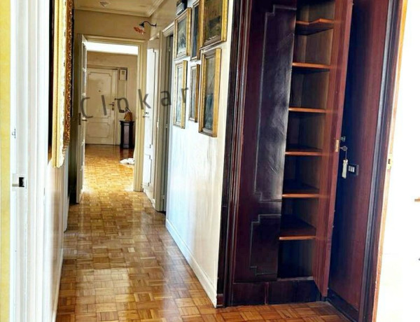 Piso en venta en calle Juan Flórez