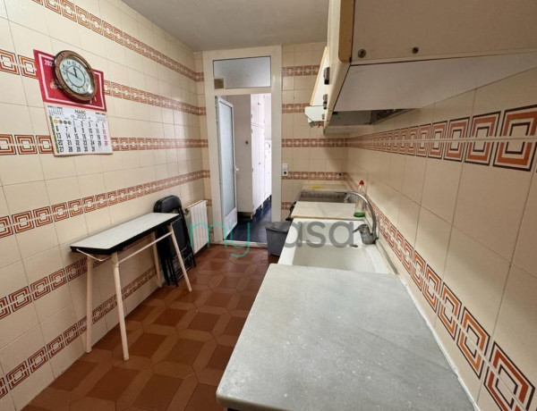 Piso en venta en elisenda de montcada