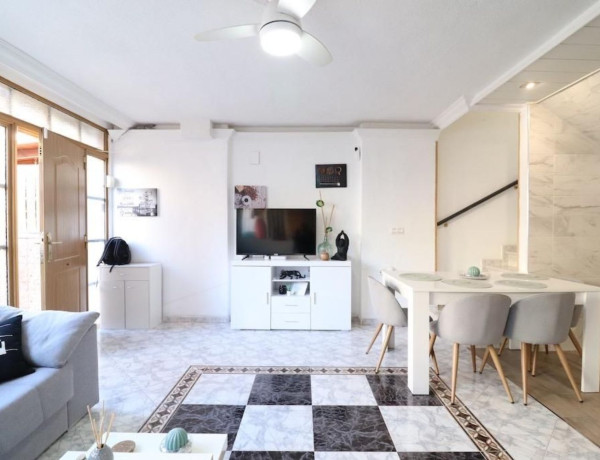 Chalet adosado en venta en avenida de Londres