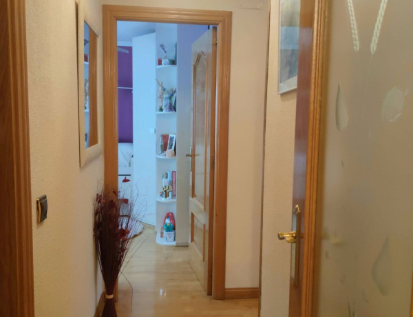 Piso en venta en Ocho de Marzo, 3