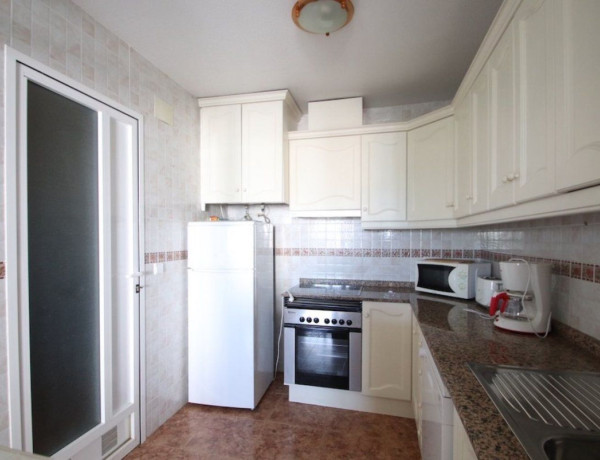 Chalet adosado en venta en Urbanización los Altos