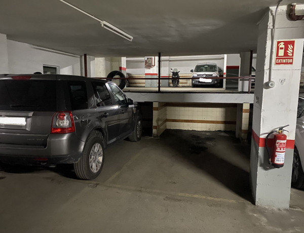 Garaje en venta en calle de Dulcinea, 57