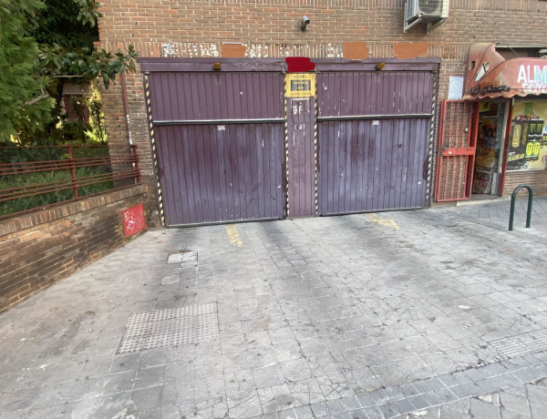 Garaje en venta en calle de Dulcinea, 57