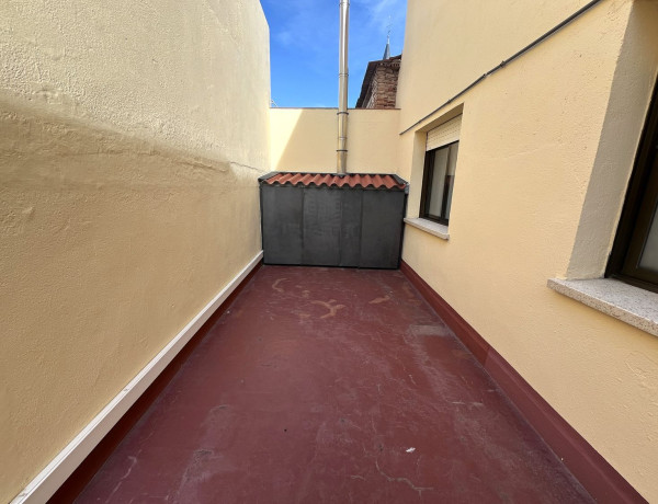 Chalet adosado en venta en calle Cervantes