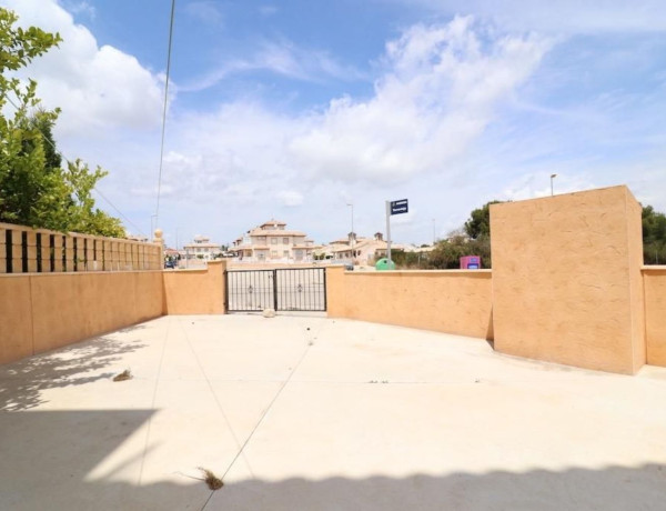 Piso en venta en avenida Torrevieja Mz II