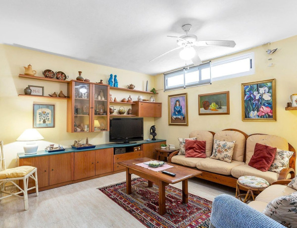 Chalet adosado en venta en Gaspar Perrelló