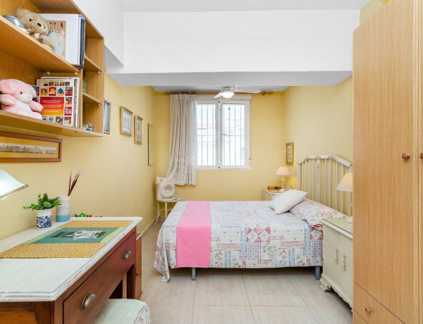 Chalet adosado en venta en Gaspar Perrelló