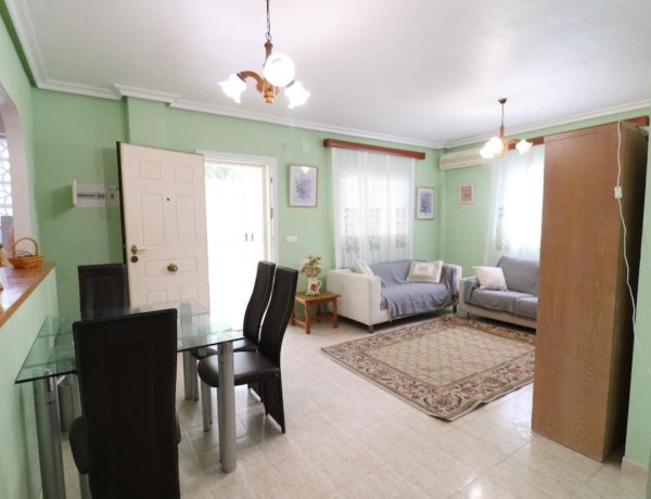 Chalet adosado en venta en plaza R-2 los Pinos