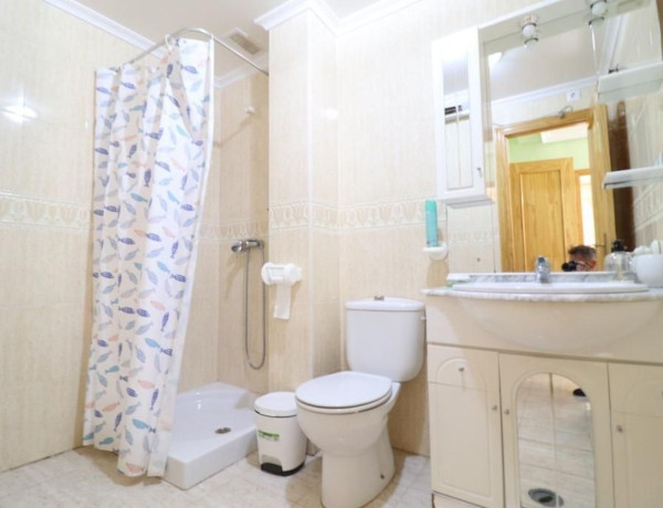 Chalet adosado en venta en plaza R-2 los Pinos