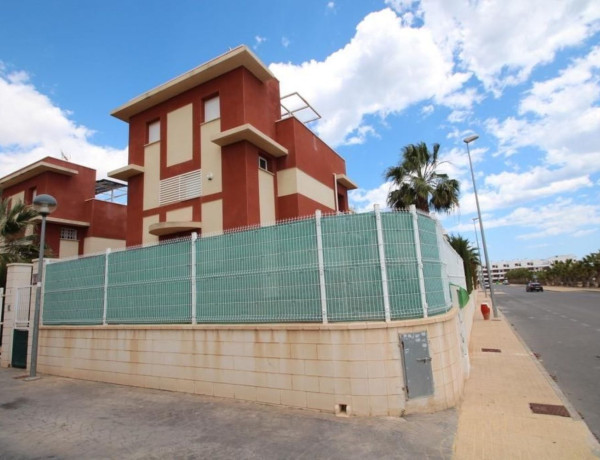 Casa o chalet independiente en venta en calle Cabo Prior