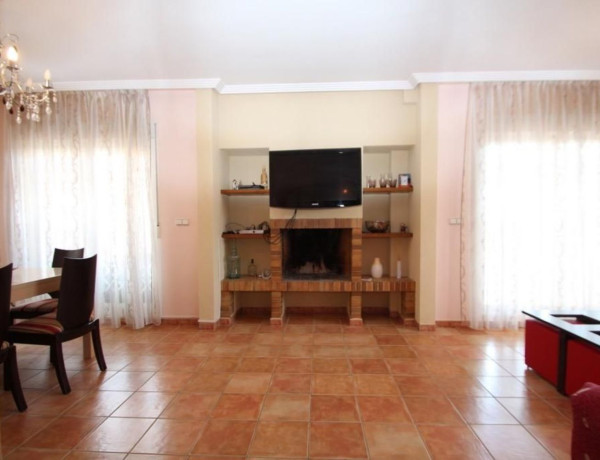 Casa o chalet independiente en venta en calle Cabo Prior