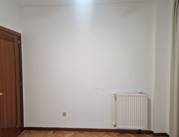 Alquiler de Piso en calle de Tomás Bretón, 49