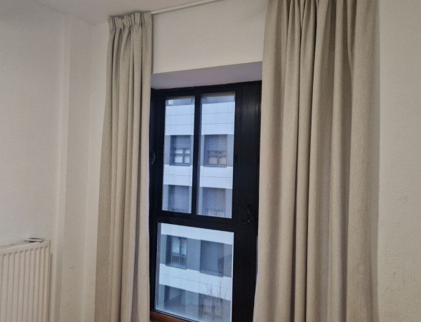 Alquiler de Piso en calle de Tomás Bretón, 49