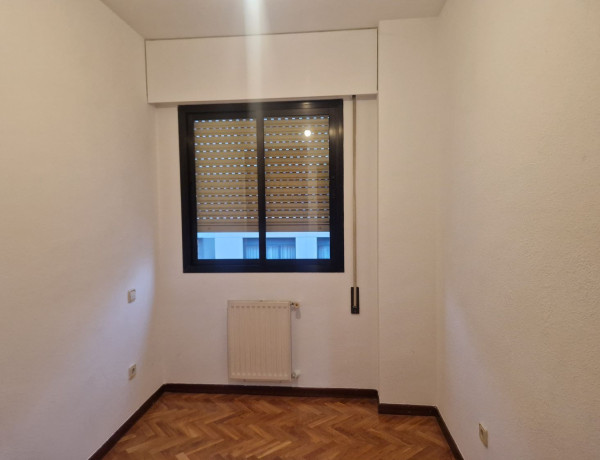 Alquiler de Piso en calle de Tomás Bretón, 49