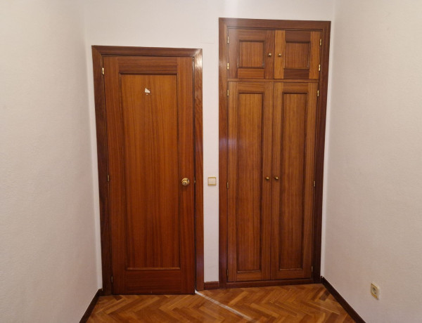 Alquiler de Piso en calle de Tomás Bretón, 49