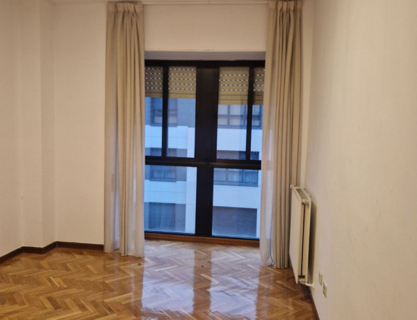 Alquiler de Piso en calle de Tomás Bretón, 49