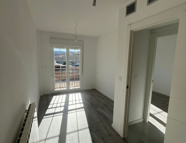 Alquiler de Chalet adosado en calle Río Vero, 2