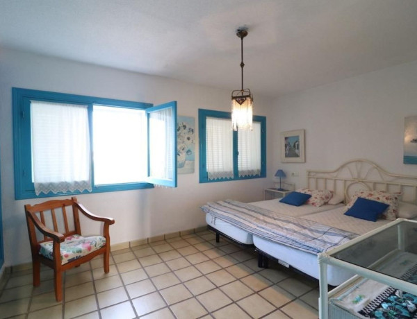 Chalet adosado en venta en avenida Ancla