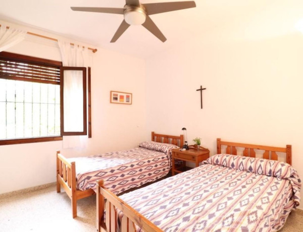 Casa o chalet independiente en venta en calle Vicente Medina Cmor