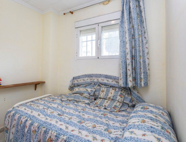 Chalet adosado en venta en Cabo Cervera